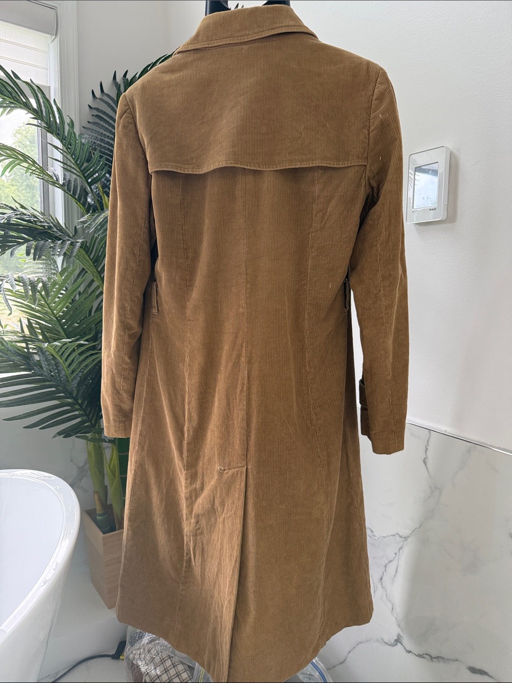 Y2K GAP Double-Breasted Corduroy Trench Coat in Camel Brown - Picture 3 of 4